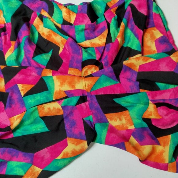 Vintage I&R Illusions Shorts Women Size 18 Bright Colorful Geometric Rayon Artsy - Picture 9 of 16